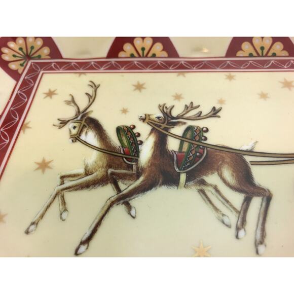 Villeroy & Boch #1748 Santa, Sleigh & Reindeer Scalloped Plate 13 x 8 Excellent - Picture 2 of 5